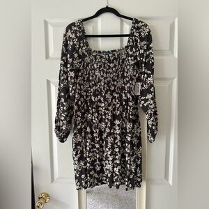 Old Navy Long Sleeve Floral Dress - Black and White